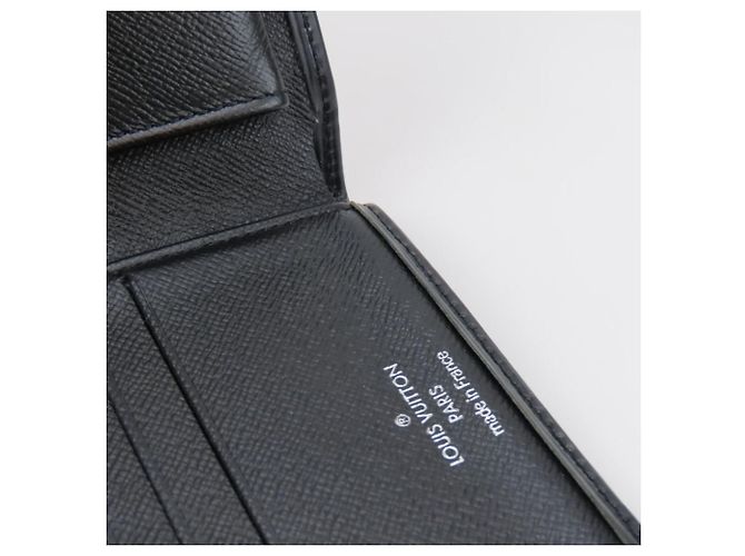 Louis Vuitton Epi Leather Bi-Fold Wallet - view 17