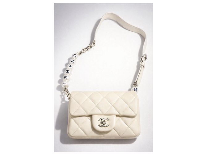 Chanel My Precious Pearls Mini Borsa Cintura in Pelle Matelassé - vista 2