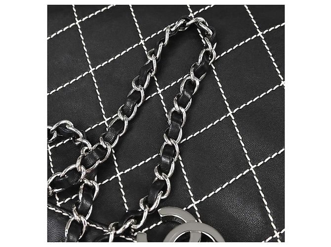 Chanel Surpique Chain Quilted Leather Medium - vista 6