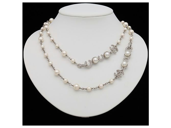 Collana lunga Chanel Coco Mark in perle finte - vista 7