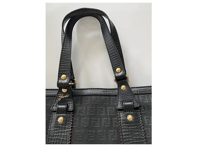 Zucchino Fendi Monogram Shopper-Tasche aus schwarzem Leder - Ansicht 4