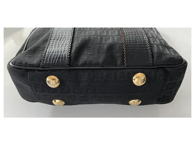 Zucchino Fendi Monogram Shopper-Tasche aus schwarzem Leder - Ansicht 5