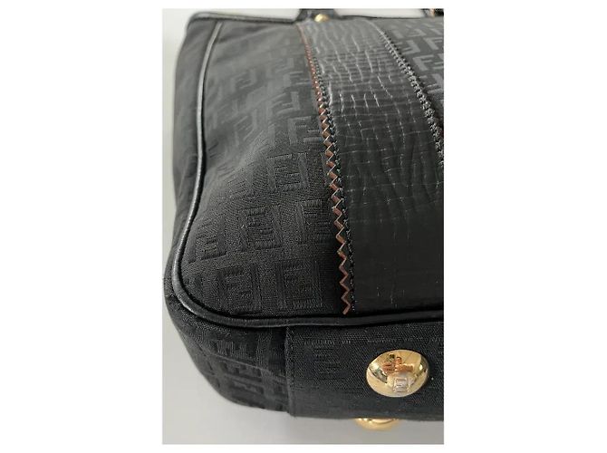 Zucchino Fendi Monogram Shopper-Tasche aus schwarzem Leder - Ansicht 9