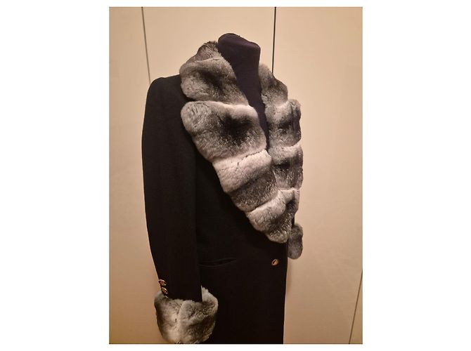 Cappotto Brioni in lana nera con collo in pelliccia - vista 10