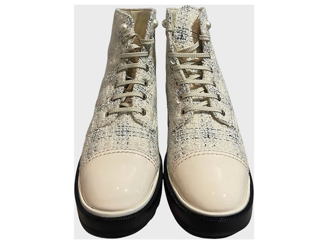Bottines Chanel blanches T.41 - view 3