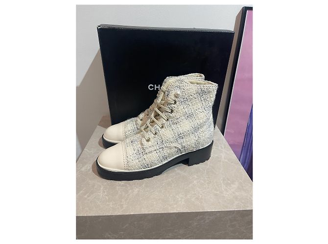 Bottines Chanel blanches T.41 - view 8