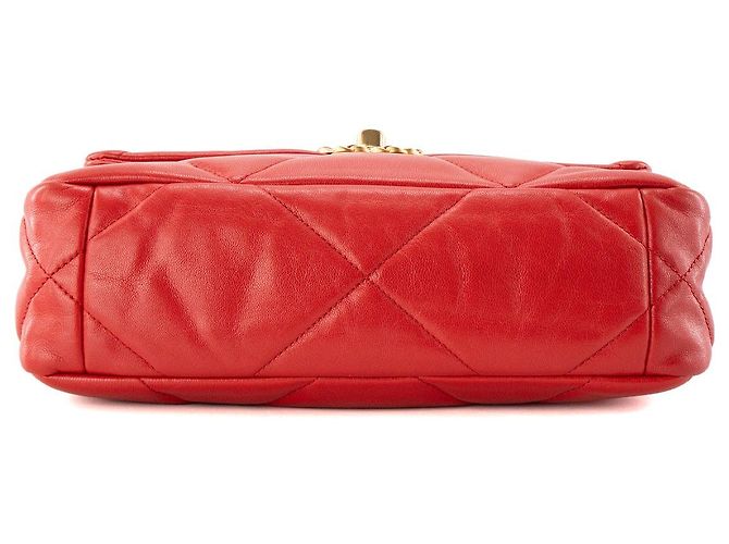 CHANEL - Borsa a tracolla Chanel 19 in pelle liscia rossa - vista 4