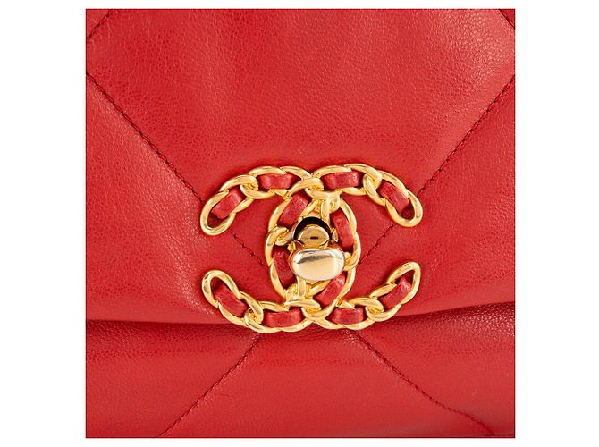 CHANEL - Borsa a tracolla Chanel 19 in pelle liscia rossa - vista 5