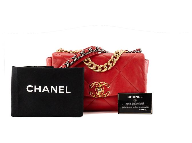 CHANEL - Borsa a tracolla Chanel 19 in pelle liscia rossa - vista 9