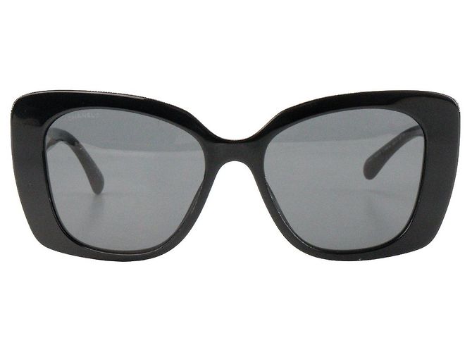 CHANEL - Occhiali da sole Chanel in acetato nero e bianco adornati con strass - vista 2