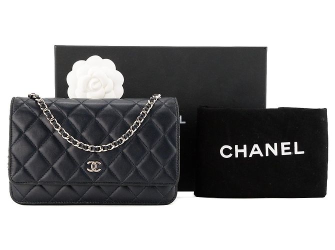CHANEL - Classic/Timeless Chanel Wallet On Chain Schultertasche aus glattem dunkelblauem Leder - Ansicht 11