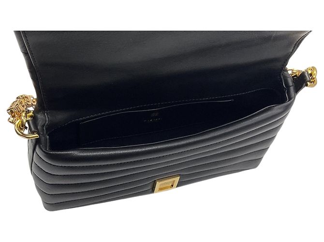 Givenchy Bolso de Hombro Pequeño 4G Acolchado en Piel de Ternera Suave Negra - vista 6