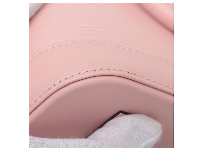 Louis Vuitton Bolso de mano Alma BB de piel Epi con asa superior Rosa - vista 13