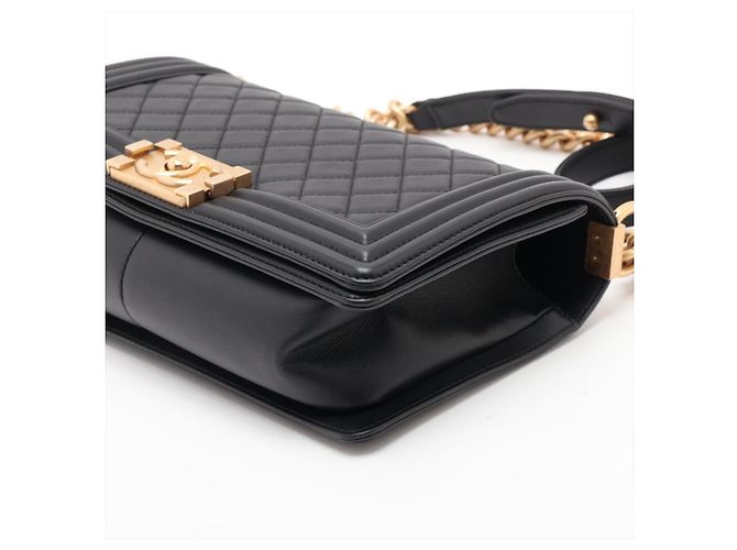 Chanel Borsa a spalla Boy Medium in pelle di vitello trapuntata con doppia cucitura Nero - vista 3