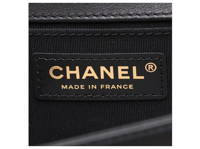 Chanel Borsa a spalla Boy Medium in pelle di vitello trapuntata con doppia cucitura Nero - vista 9