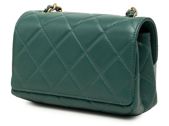 Borsa a tracolla Chanel Mini Lambskin Diamond Lock verde - vista 2