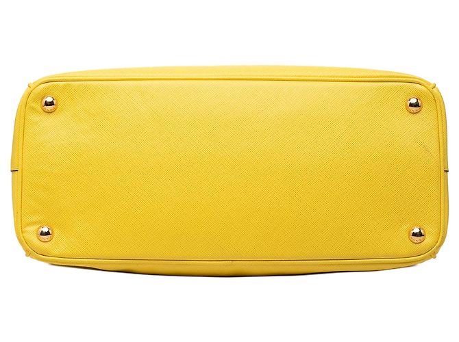 Bolso Prada Medium Saffiano Lux Galleria Double Zip Amarillo - vista 3