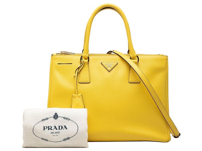 Bolso Prada Medium Saffiano Lux Galleria Double Zip Amarillo - vista 7