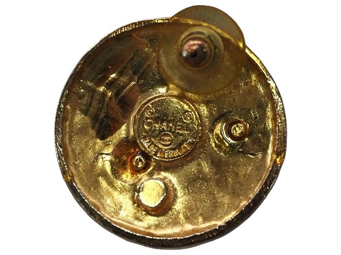 Orecchini a pressione rotondi placcati oro Chanel CC Gold - vista 6