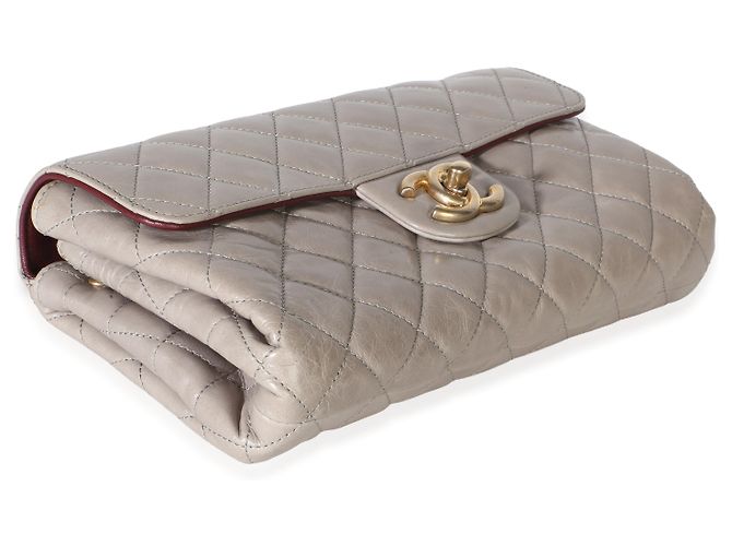 Gabrielle Bolso Medium Accordion Chanel de piel de becerro acolchada gris efecto arrugado - vista 7