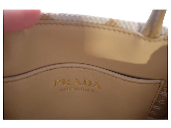 Prada Symbole Mini Tote in tessuto ricamato e pelle Saffiano - vista 15