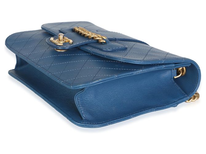 Gabrielle Borsa a patta Chanel Blue Quilted Calfskin con catena frontale - vista 6