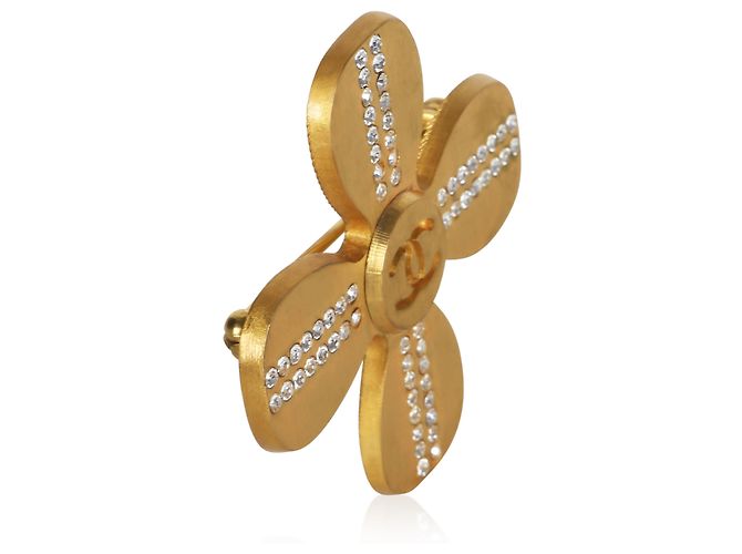 Gabrielle Broche Chanel CC Cruz 2002 chapado en oro - vista 3