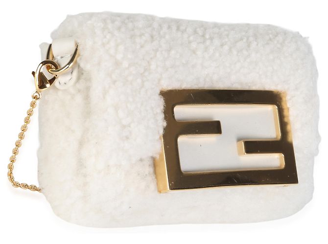 Fendi Charm Baguette Nano Maxi Buckle in shearling crema - vista 3