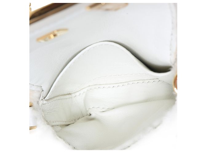 Fendi Charm Baguette Nano Maxi Buckle in shearling crema - vista 4