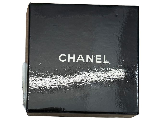 Gabrielle Pendientes Chanel 2002 Flap Bag chapados en oro - vista 4