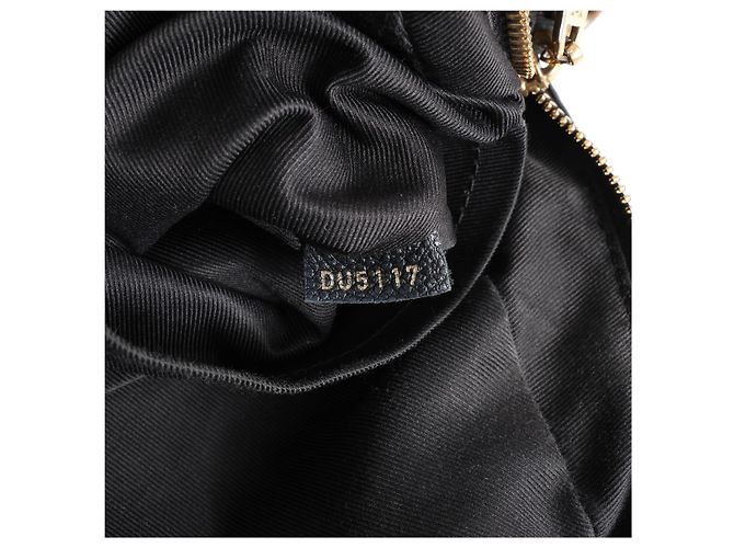 Borsa a tracolla Louis Vuitton Pontheiu Monogram Empreinte in Black M43719 - vista 12