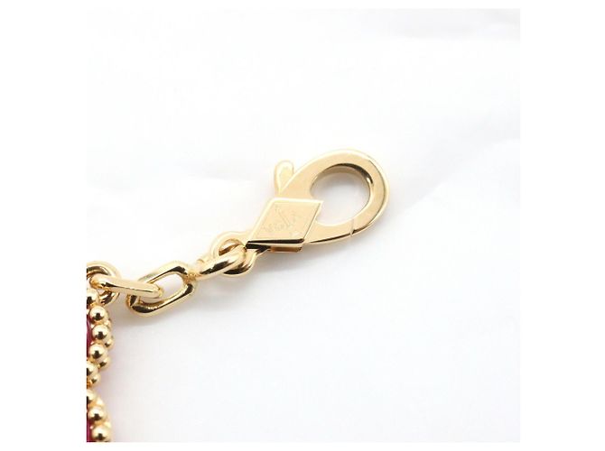 Bracciale charm Vintage Alhambra in smalto rosa Van Cleef & Arpels - vista 5