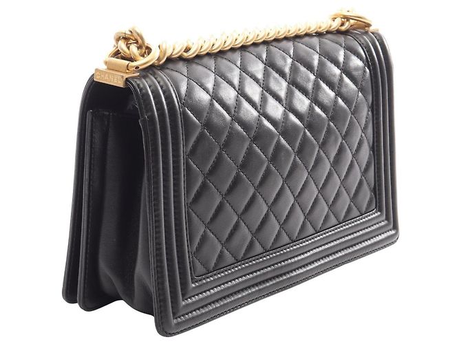 Chanel Boy Schultertasche aus schwarzem Lammleder - Ansicht 2