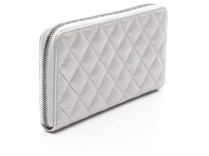 Timeless Carteira Longa Chanel Matelassé em Silver - vista 2
