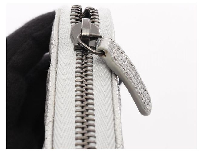 Timeless Carteira Longa Chanel Matelassé em Silver - vista 9