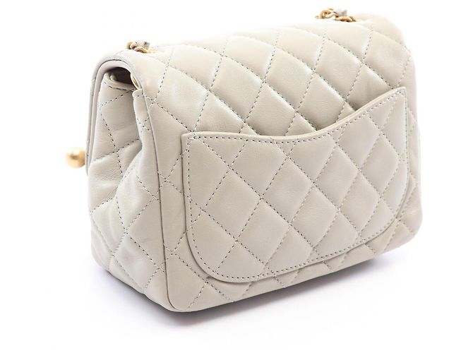 Bolso de hombro Chanel Matelassé Gris - vista 2