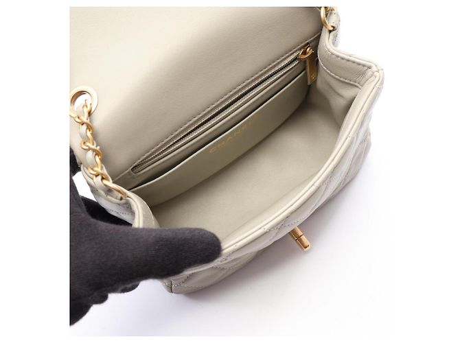 Bolso de hombro Chanel Matelassé Gris - vista 3