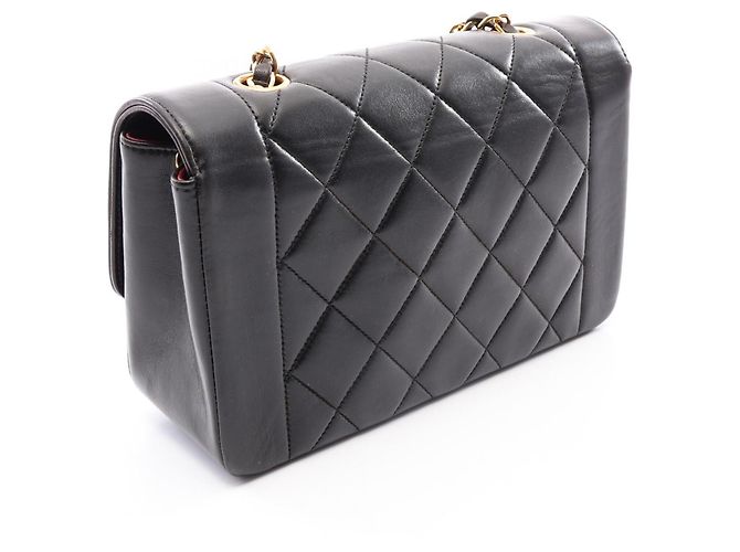 Chanel Matelassé Diana Flap Schultertasche - Ansicht 2