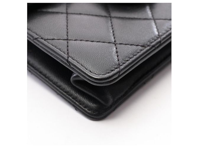 Borsa a tracolla Chanel Matelassé in pelle nera - vista 8