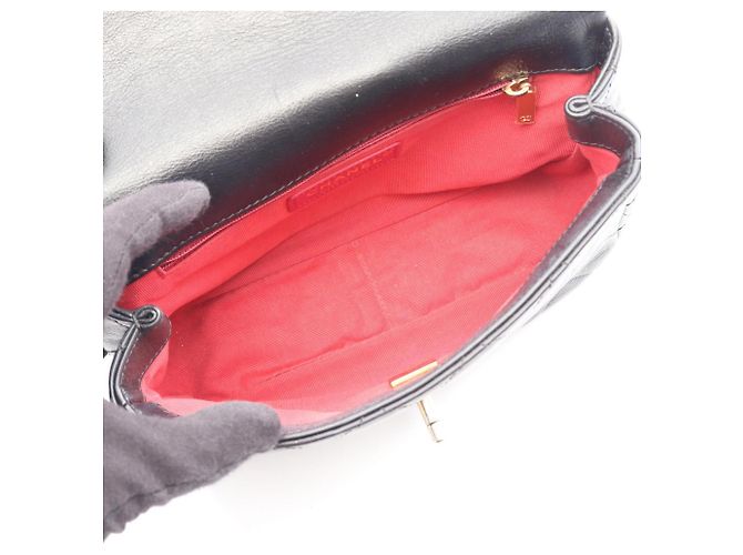 Borsa a tracolla Chanel Matelassé in pelle nera - vista 3