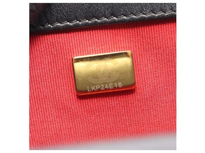Borsa a tracolla Chanel Matelassé in pelle nera - vista 5