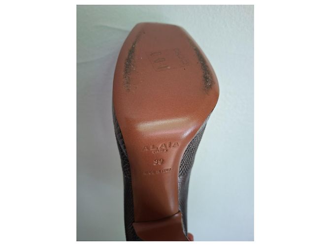 Alaïa Escarpins em Couro Castanho - vista 7