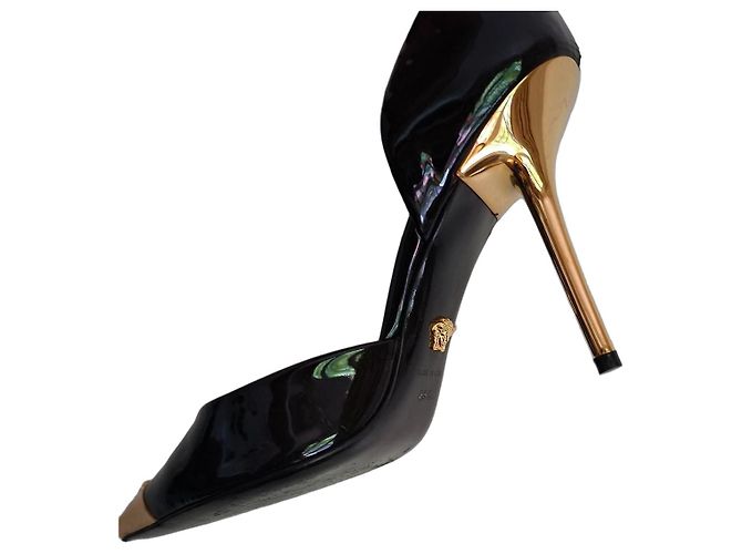 Medusa Versace Lackleder-Pumps in Schwarz mit goldenem Absatz - Ansicht 2