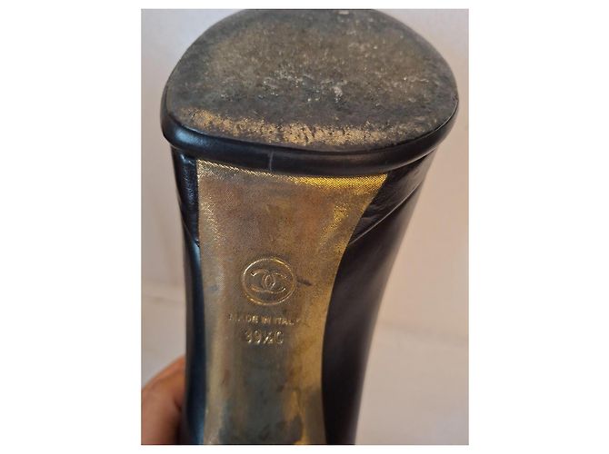 Chanel Pumps aus schwarzem Leder - Ansicht 5