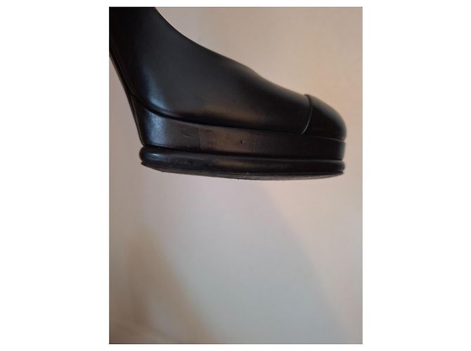Chanel Pumps aus schwarzem Leder - Ansicht 7
