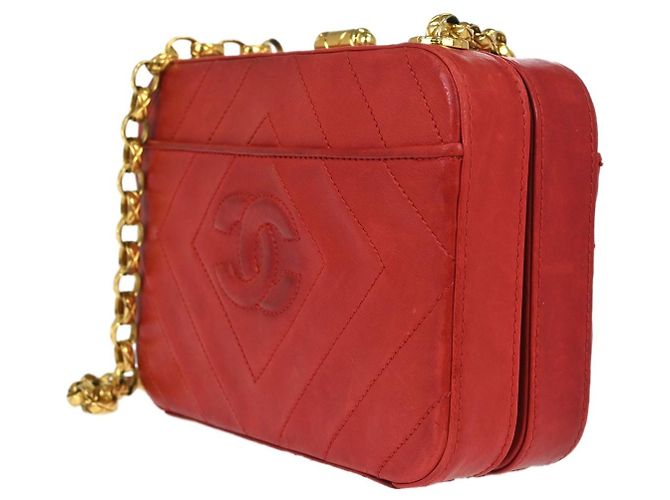 Chanel Camera Chevron Lambskin Medium - vista 3
