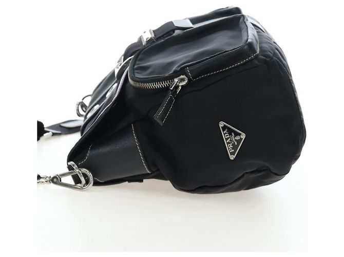 Prada Double Pocket Buckle Flap Tessuto and Leather Medium - vista 3