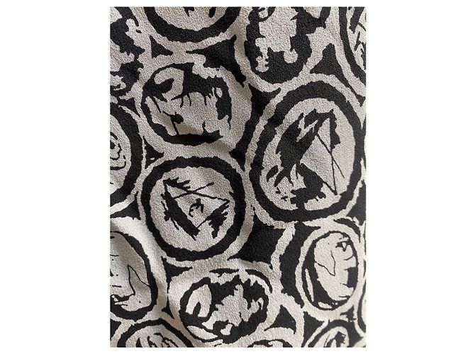 Timeless CHANEL Vintage Printed Silk Sleeveless Top – Black & Grey Monogram Camellia Pattern - view 5
