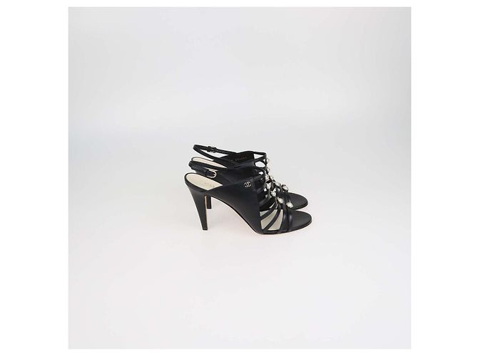 Sandali Slingback Caged Chanel in pelle nera con perle - vista 3