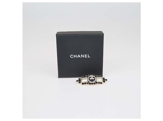 Spilla Chanel con perle e cristalli in tono oro - vista 6